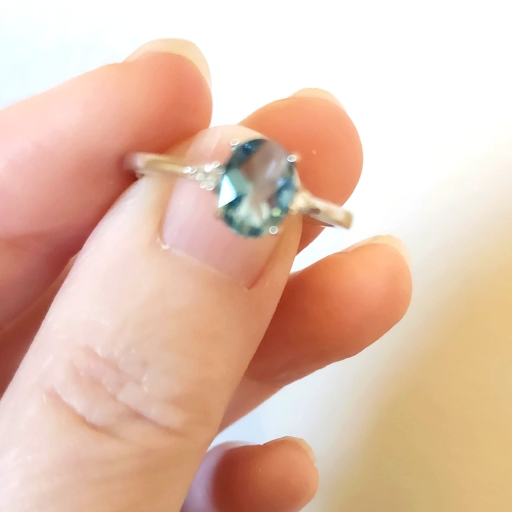Beautiful Size 9 Silver 925 Ring